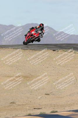 media/Nov-16-2025-Race Pace (Sun) [[8c5fa54630]]/Verified Riders/1-Turns 9 and 10 (925am)/